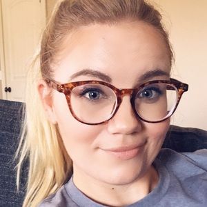 Meet your Posher, Molly